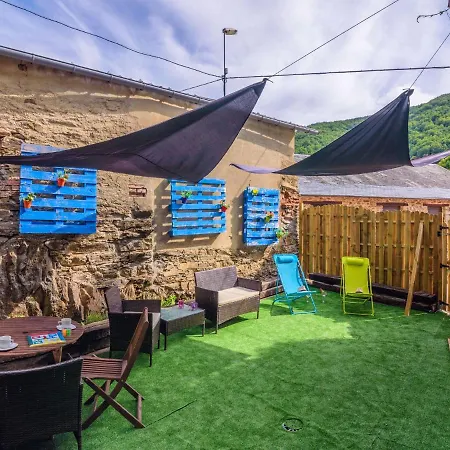 Belvilla By Oyo Cosy In Riello