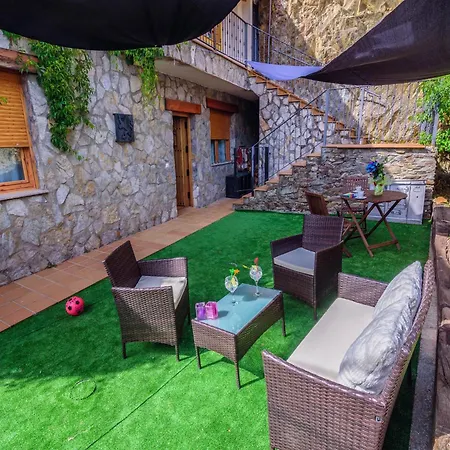 Riverside Rustic Retreat Apartamento