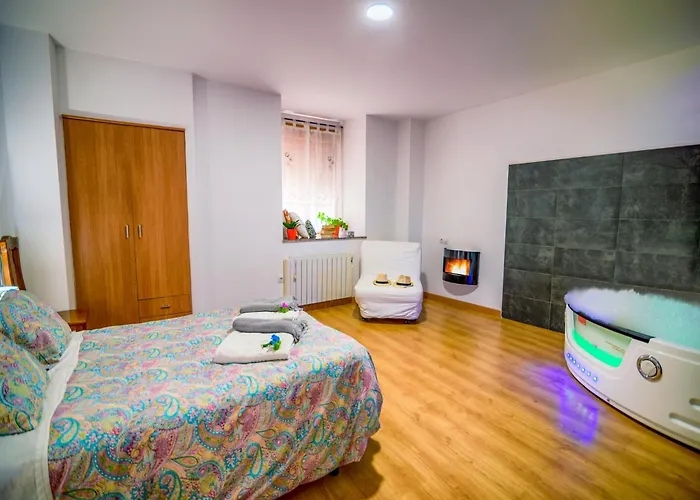 Riverside Rustic Retreat Apartamento La Omañuela