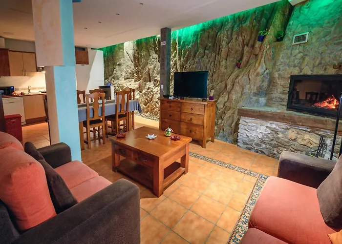 Riverside Rustic Retreat * La Omañuela