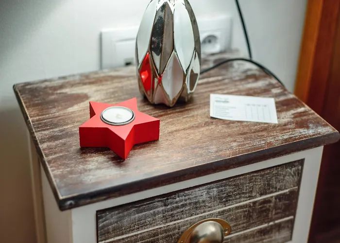 Riverside Rustic Retreat Apartamento La Omañuela